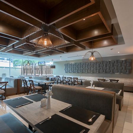 Antaris Galerias Hotel Monterrey Ngoại thất bức ảnh